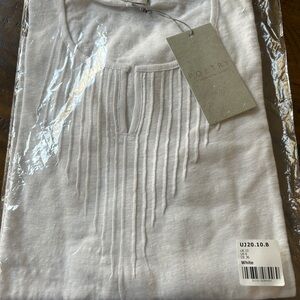Poetry Ivory Tee